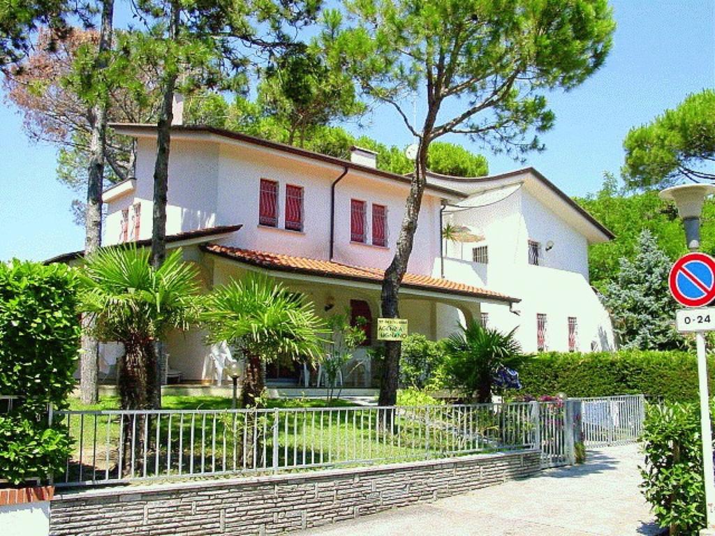 Lignano Riviera With Fireplace & Air Conditioning Ліньяно-Сабб'ядоро Екстер'єр фото