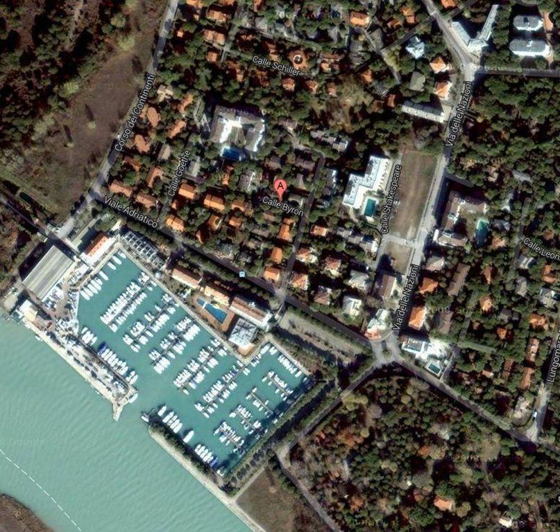 Lignano Riviera With Fireplace & Air Conditioning Ліньяно-Сабб'ядоро Екстер'єр фото